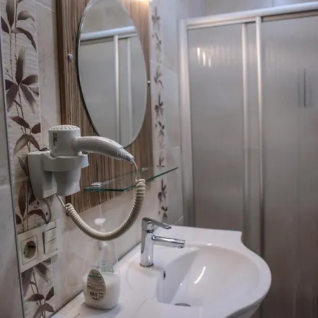 Hotel Aslan *